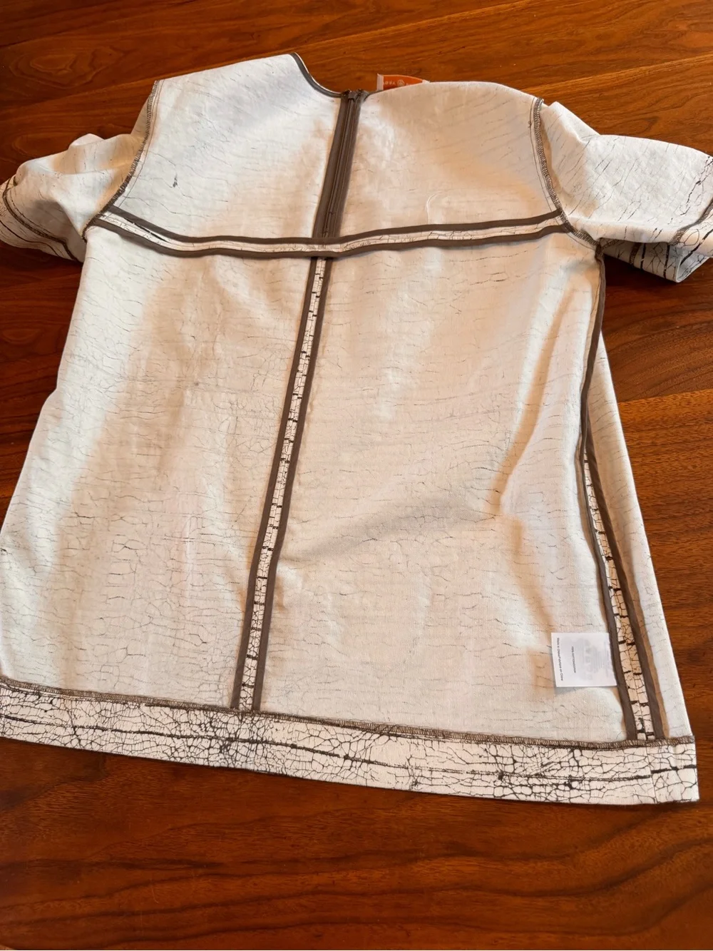 Tory Burch Cotton Crackled Stripe Top with Notched V Neckline Like New Sz 6